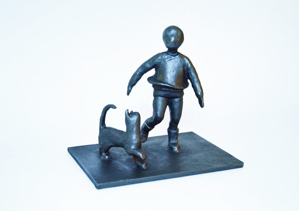 BRONZE
W180 D140 H165MM