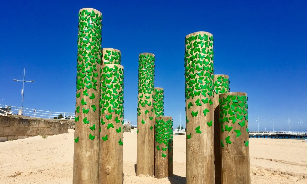 RECYCLED ALUMINIUM CANS, PINE LOGS W1700 D1700 H2000MM